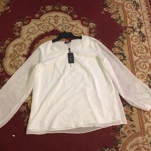 Plus sizeWhite blouse with a front zipper